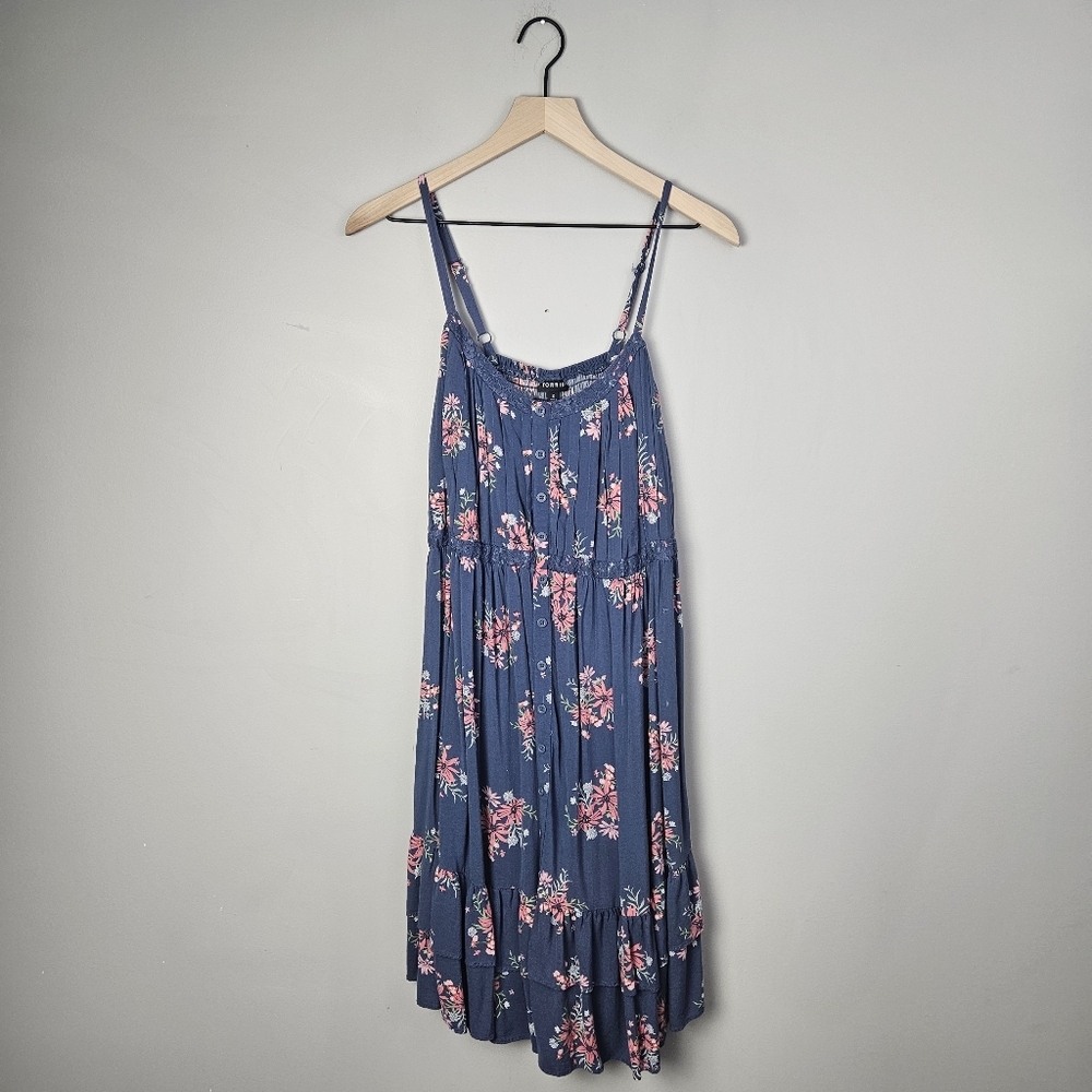 Torrid Blue Floral Tiered Ruffle Dress โ Size Large - Picture 2 of 8